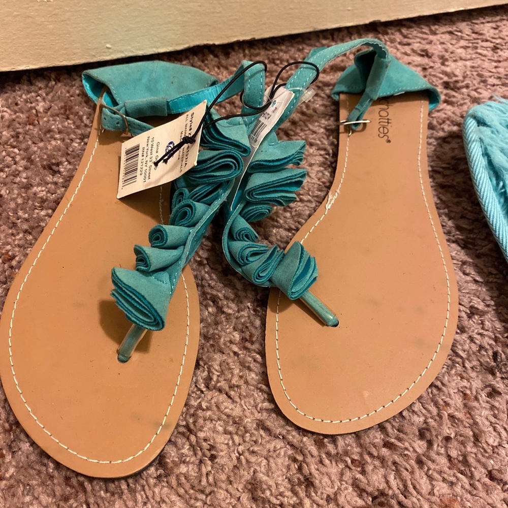 Sandals - Picture 2 of 2
